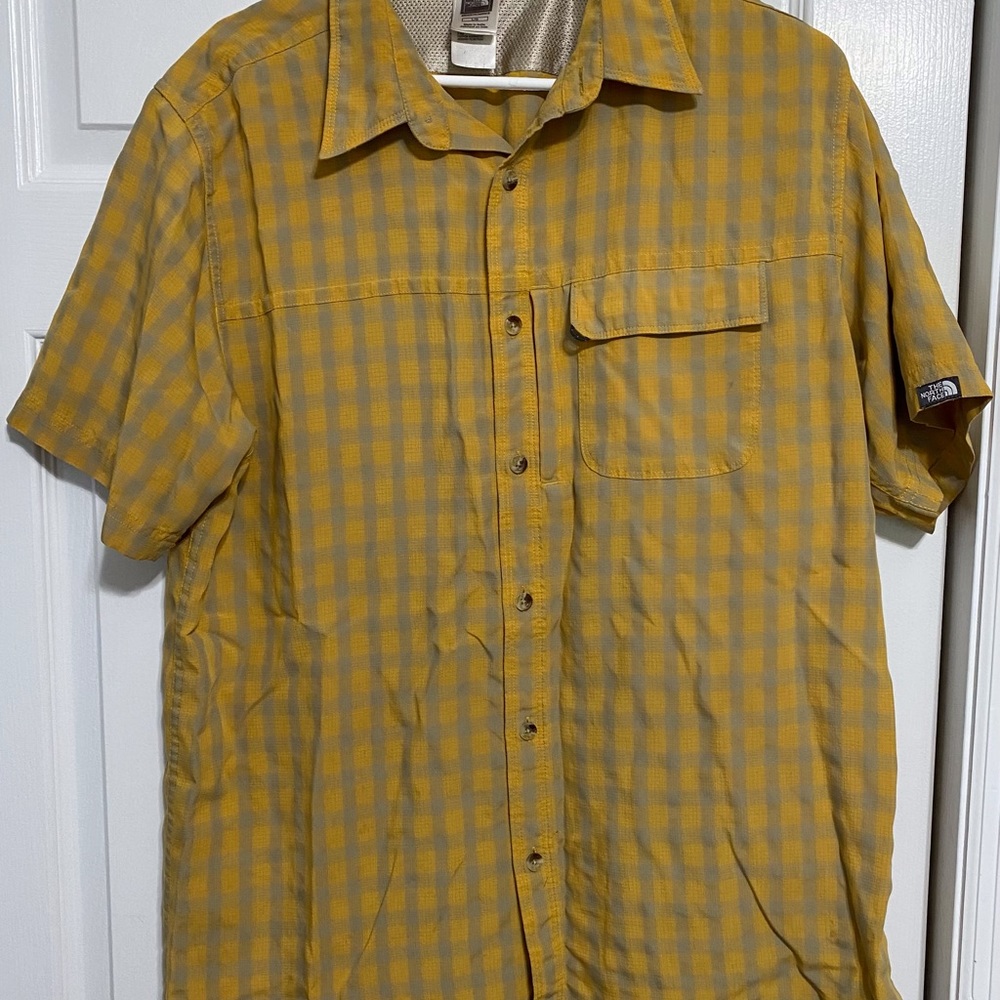 The North Face Button Up Shirt Mens Size Large Short Sleeves Yellow Gray Pockets